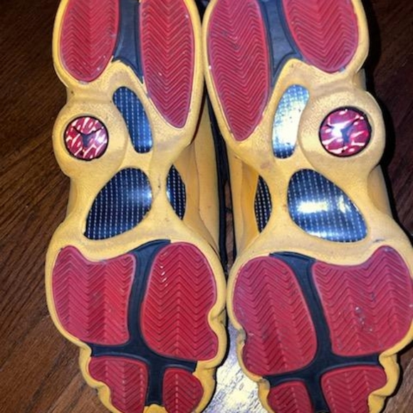 Black & yellow retro Air Jordan's size 6.5y - Picture 3 of 4